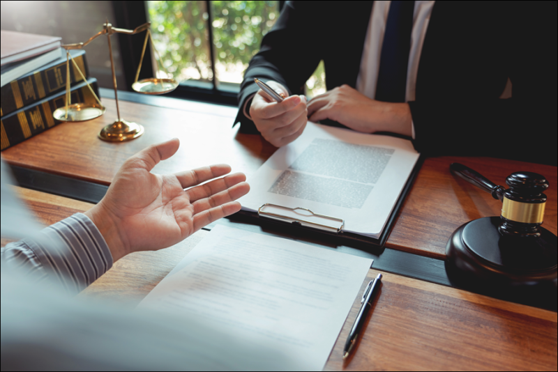 형사 고소와 함께 제기되는 민사 손해배상 청구 사례