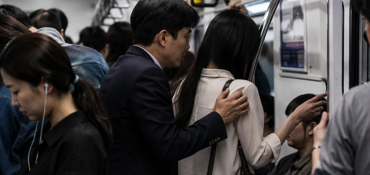 송파 카메라등이용촬영죄 무죄|지하철 내 성추행 및 공중밀집장소추행 상황 묘사